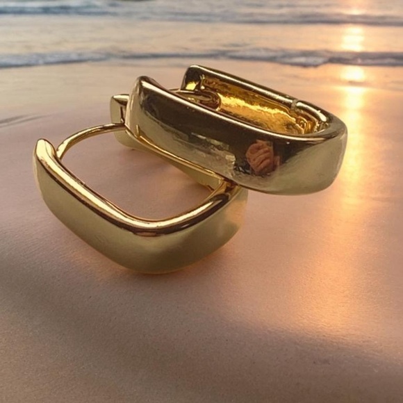 Jewelry - Huggy Hoop Earrings Gold Tone